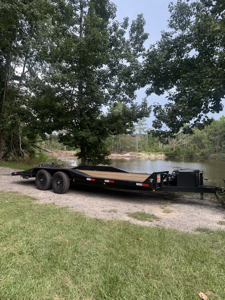 20’ 10K Car Hauler – Winch & Drive-Over Fenders