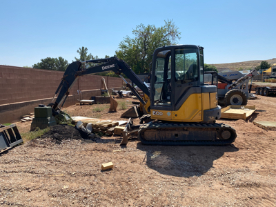 Midi Excavator