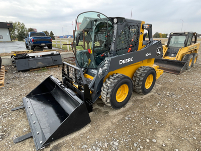 Wheeled skidsteer