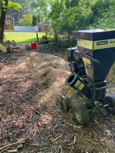 Chipper shreadder operated rental 20$/hr
