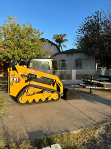 2023 New track skid steer for rent