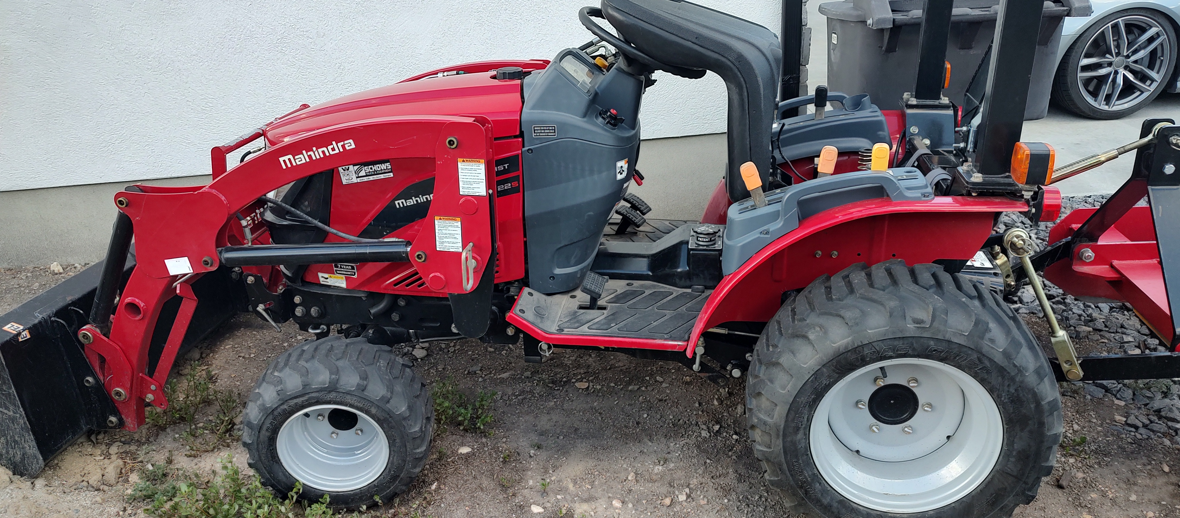 Tractor w/ loader