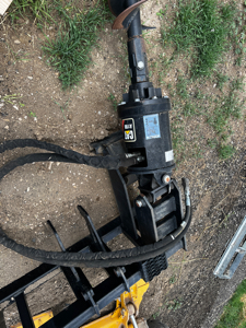 Skid steer post hole digger/ auger