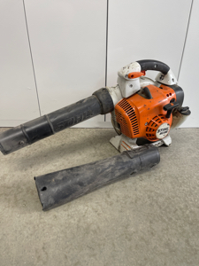 Leaf blower