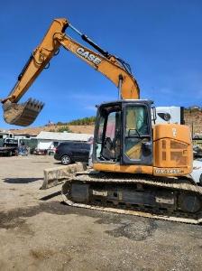 2017 excavator  
