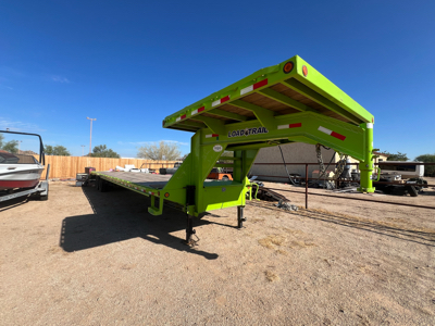 44’ gooseneck flatbed 