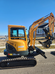 8,500lb excavator 