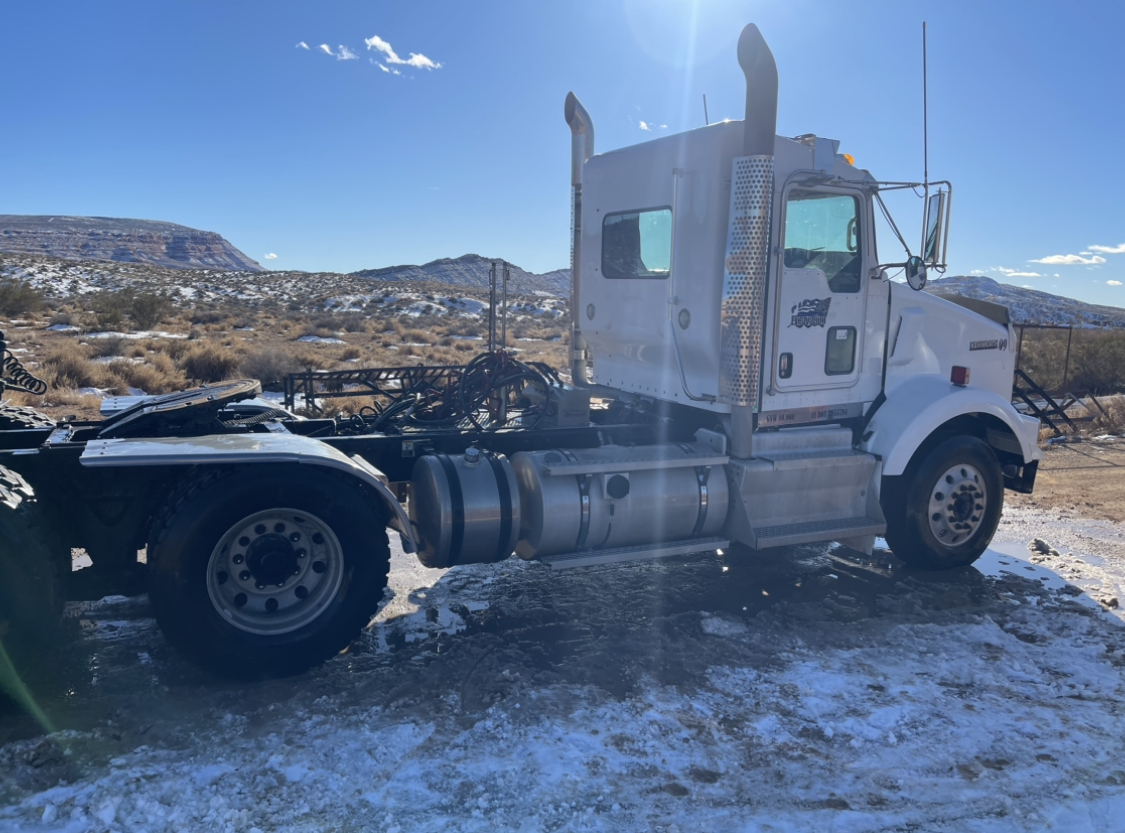 SOLD - 2012 Kenworth T800 Day Cab Truck Tractor (T/A)