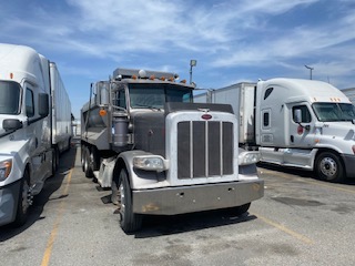 2011 Peterbuilt 388, Tri Axel Dump truck