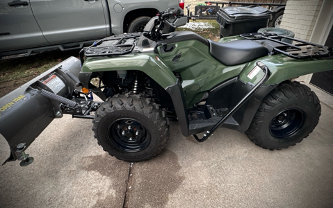 2022 Honda 4x4 with snow plow- Only 97 miles
