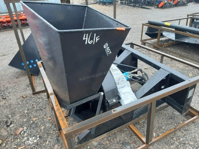 New Skidsteer Wood Chipper Attachment
