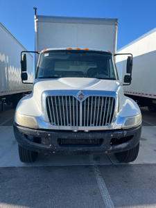 26 feet box truck