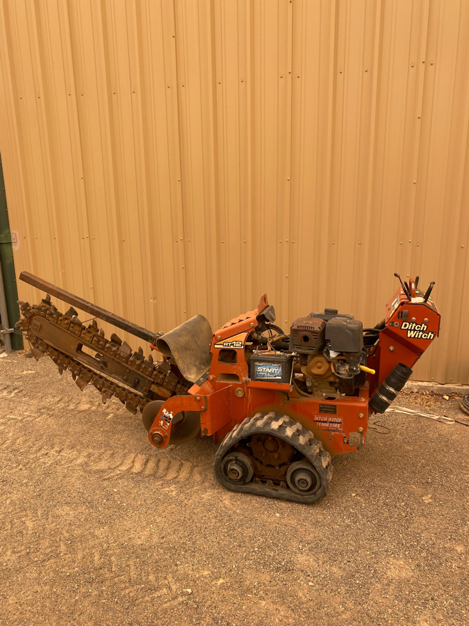 Ditch witch trencher 