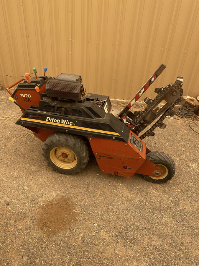 Ditch witch trenchers 