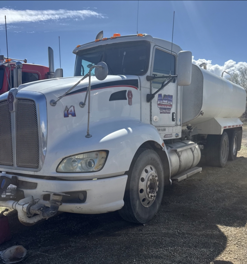 4,000 gal Water Truck