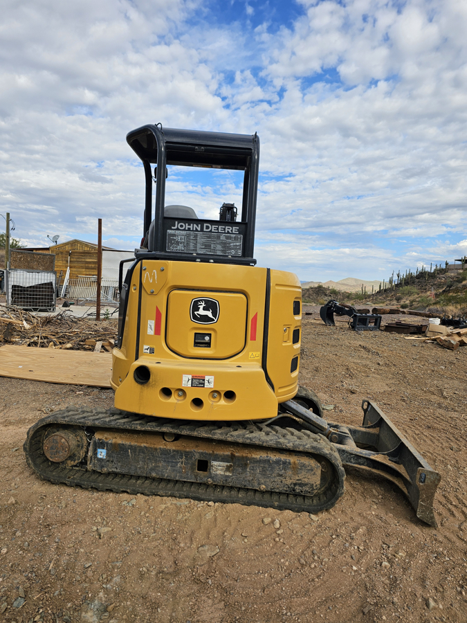 35g John Deere excavator