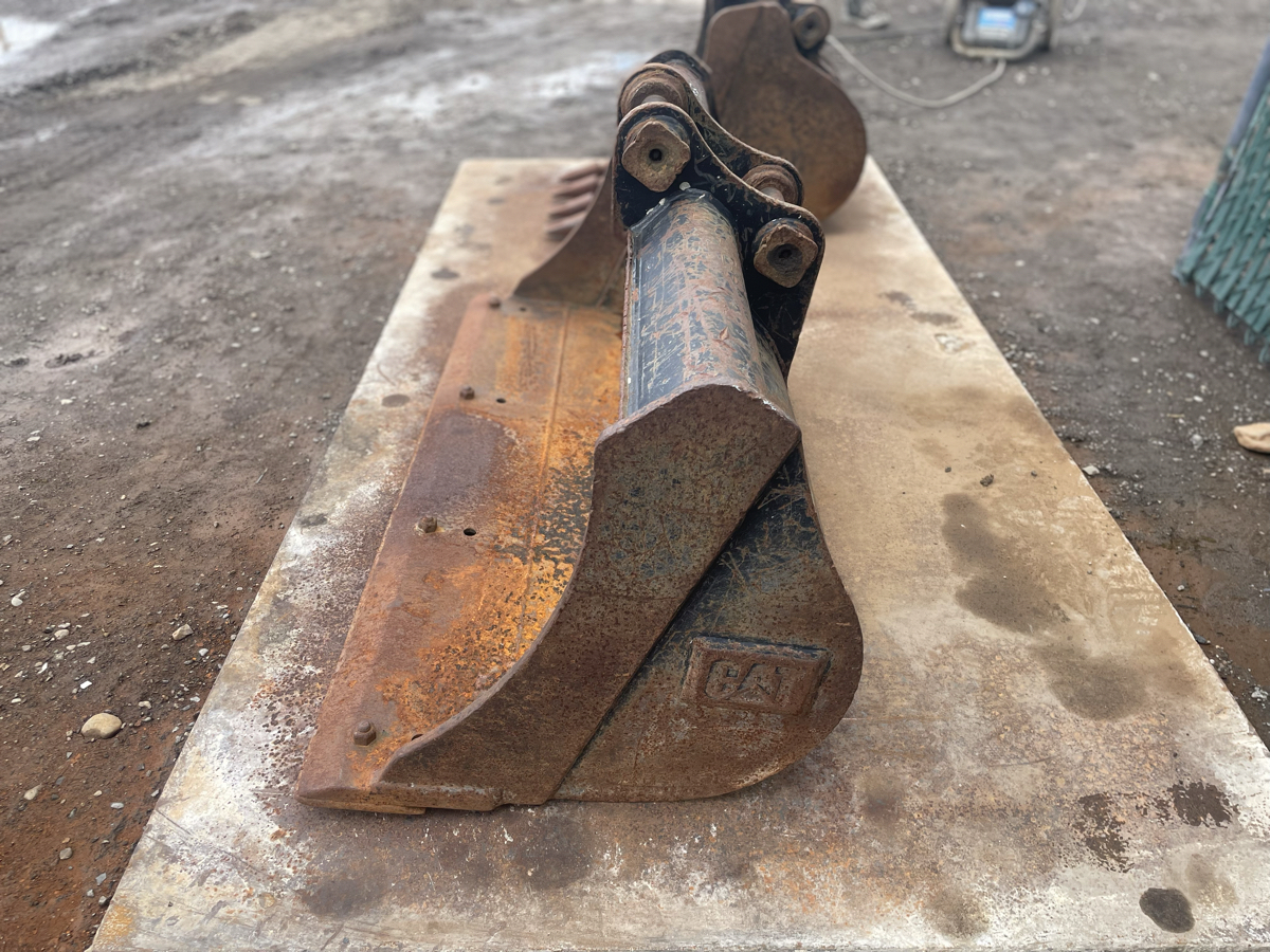 "Smooth Excavator Bucket - 21"" Tall x 4 ft wide"