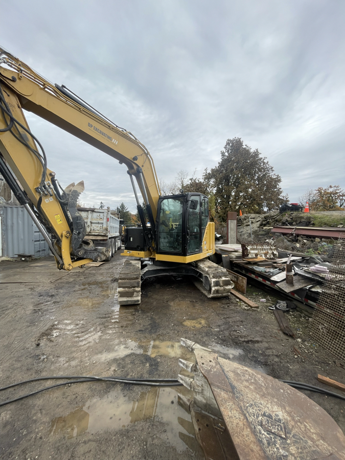 310 Cat Excavator 2022