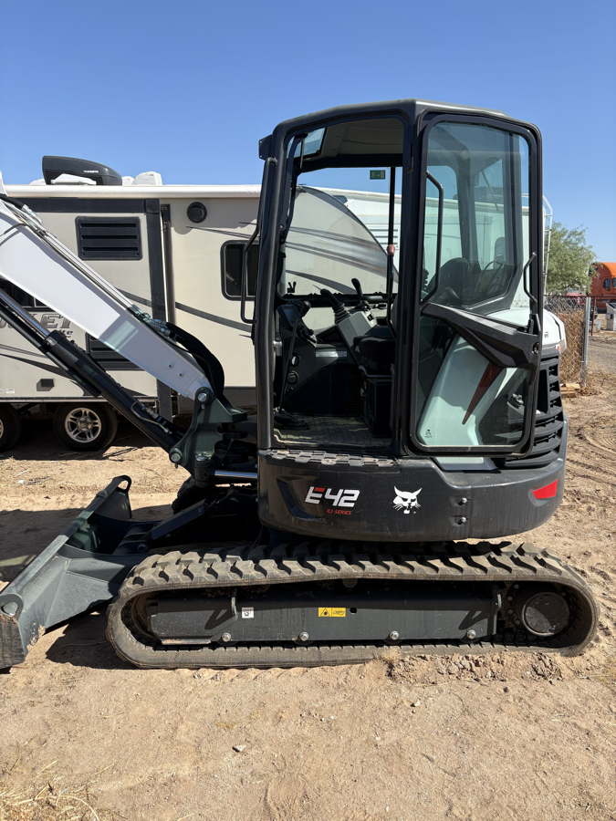 Low hr E42r with thumb and working AC