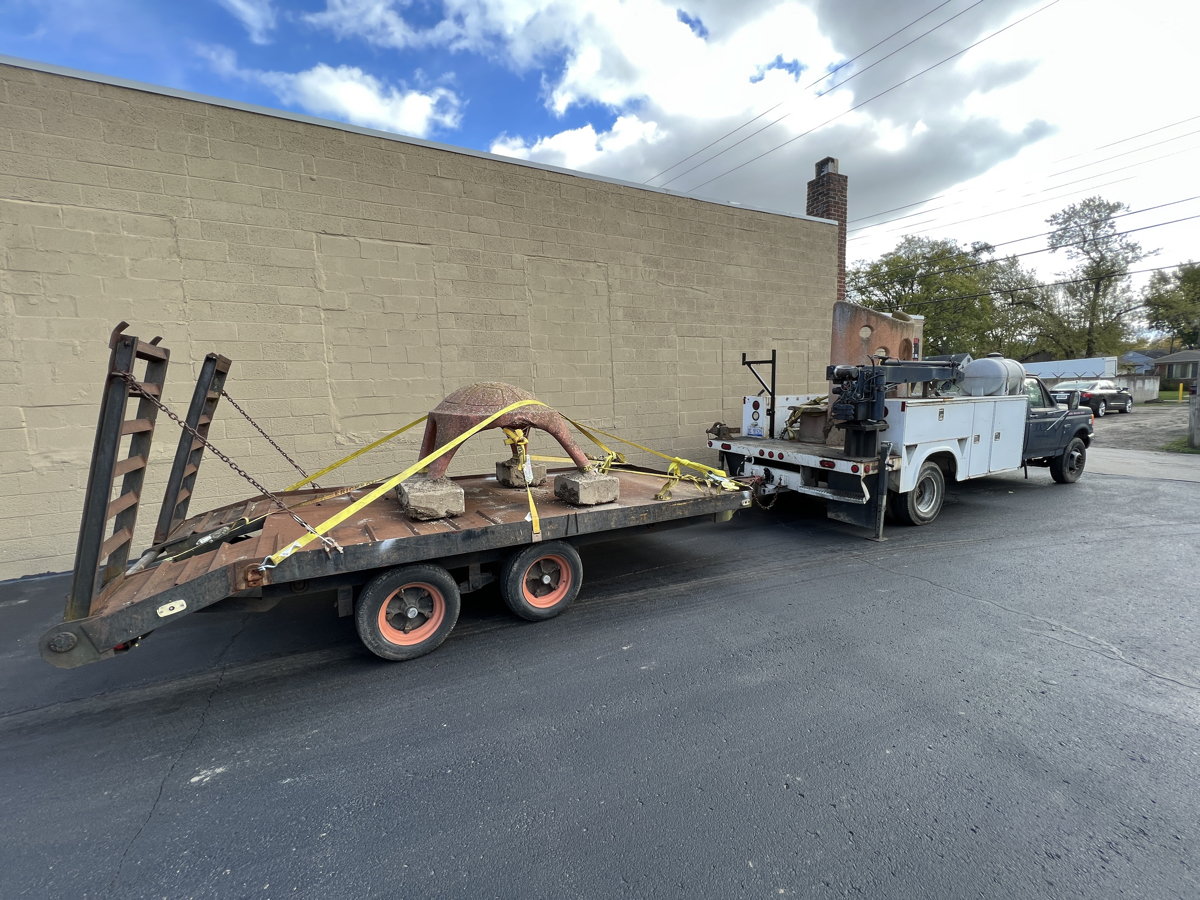 Short 5 ton equipment trailer with