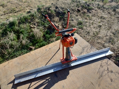 Power screed