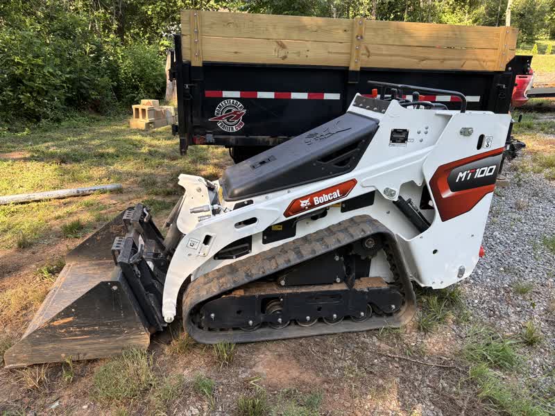 Bobcat mini skid (dingo)