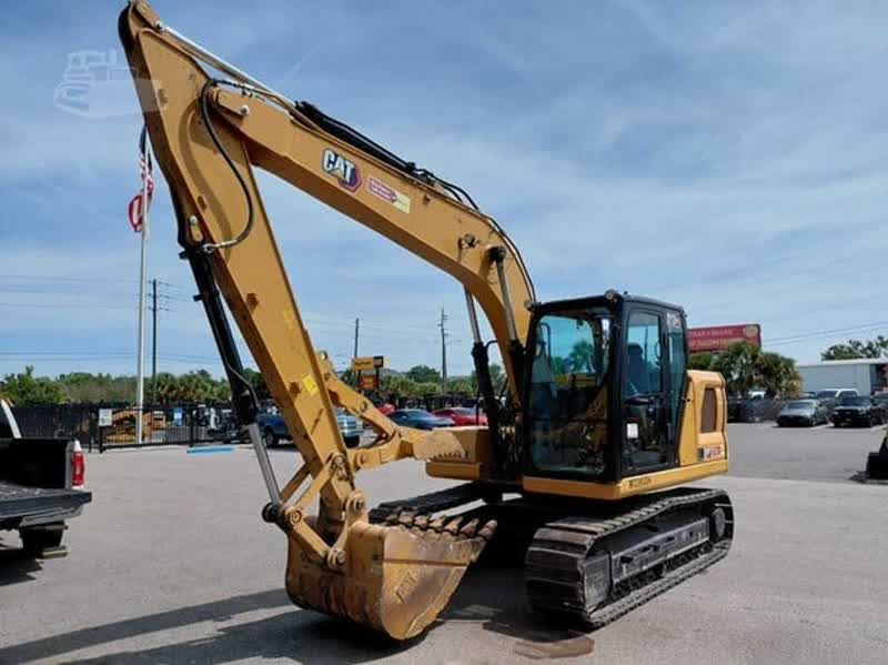 CAT EXCAVATOR  