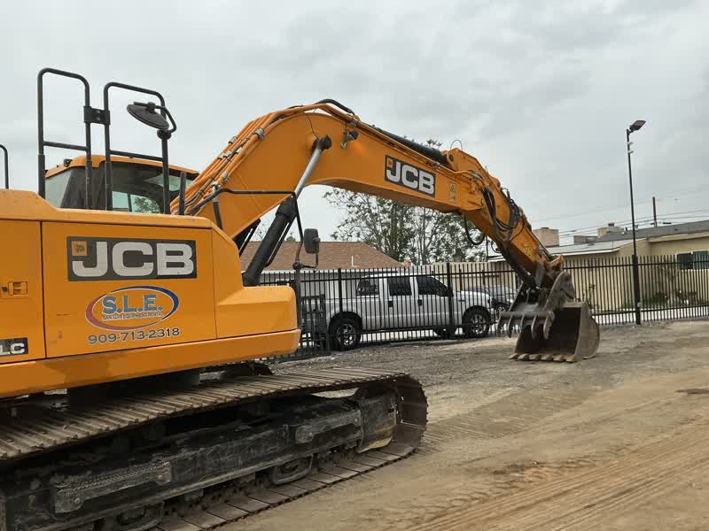 Excavator, Backoe, scissor lift, Boom lift, roller, reach forklift, Loader