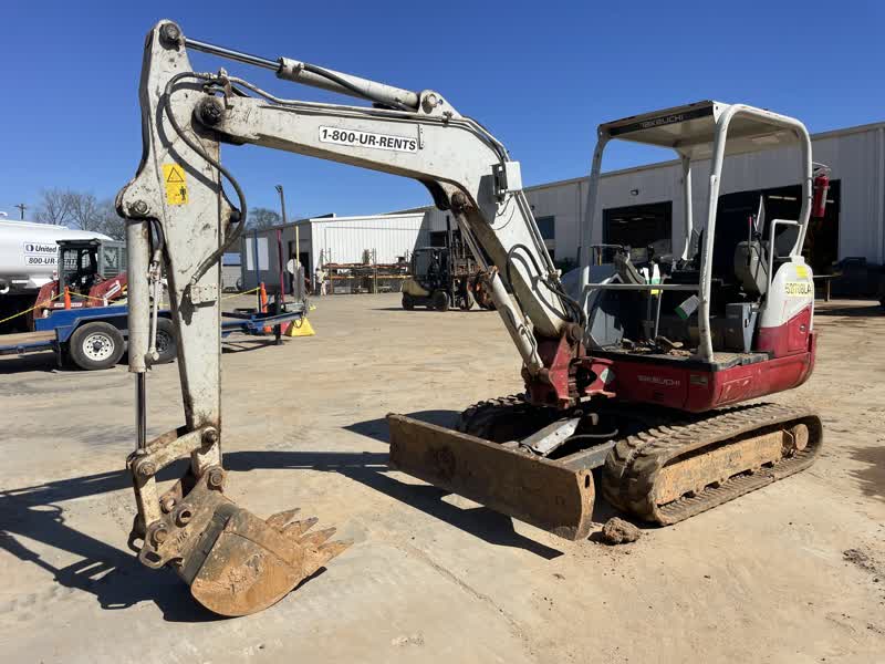 Excavator with thumb