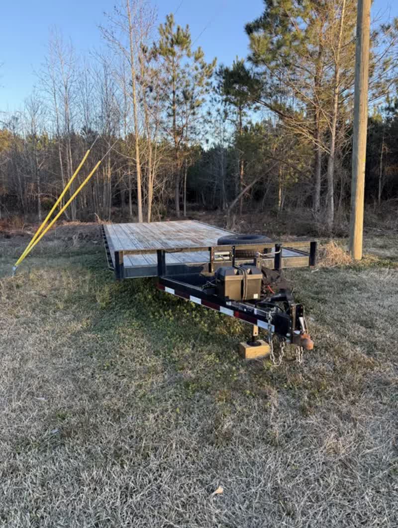 20' Deckover Trailer